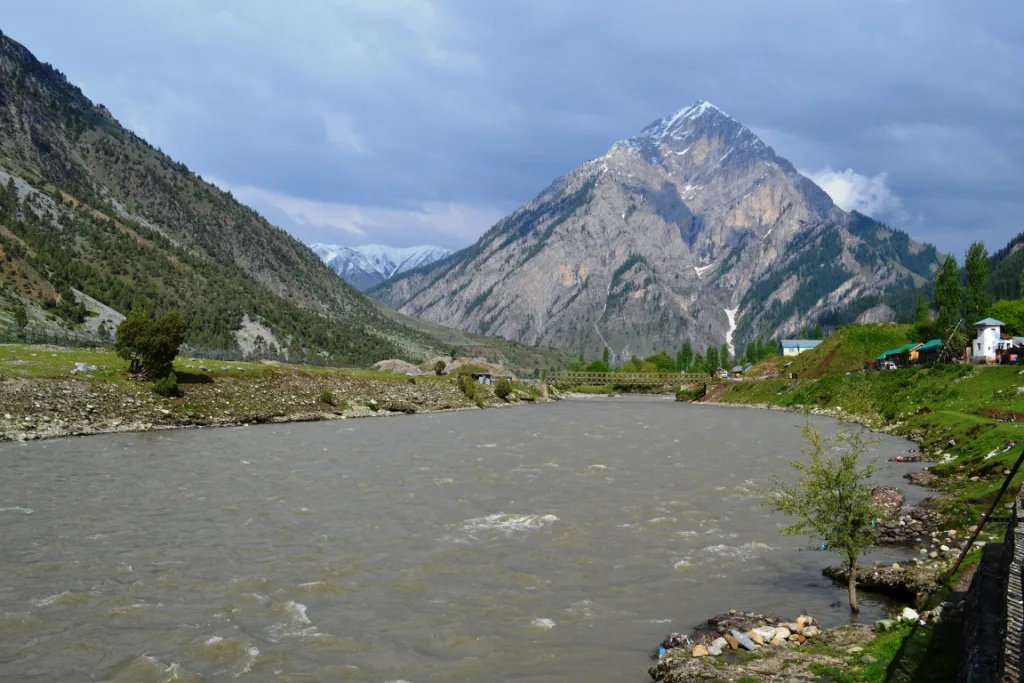 Offbeat Kashmir - Gurez & Keran Valley Special